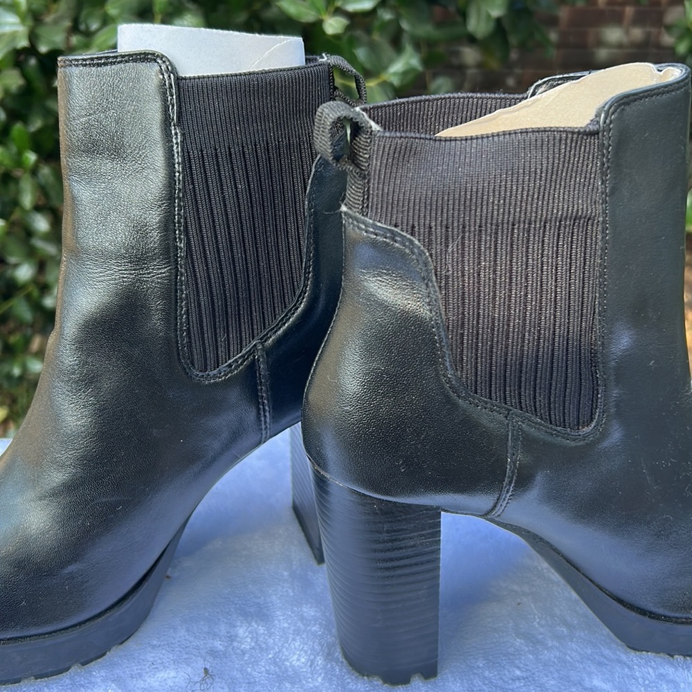Kenneth Cole Booties🎄Make An Offer🎄 - Picture 11 of 11